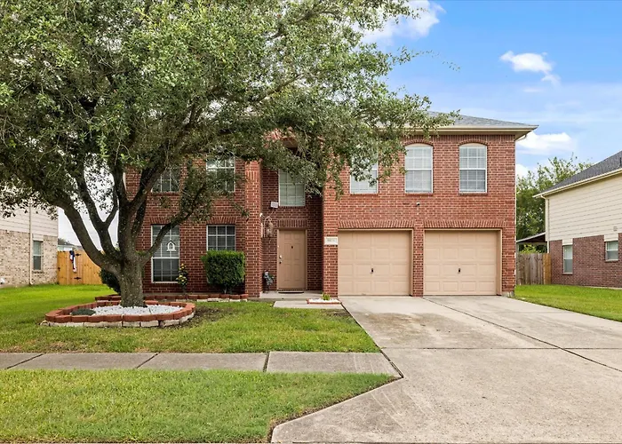 Villa Hot Tub Htown Getaway Yard Bbq Air Hockey Wifi Houston