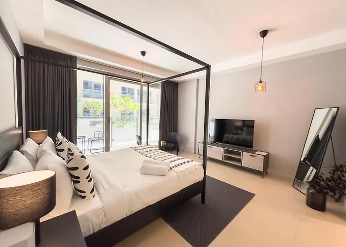 Modern Studio Apartment With Balcony Ra’s al-Chaima