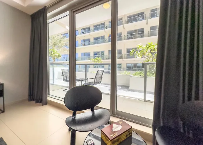 Modern Studio Apartment With Balcony Ra’s al-Chaima