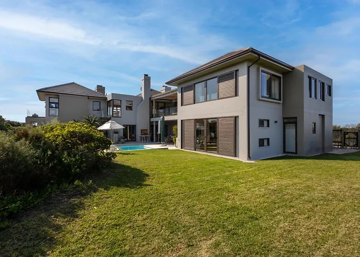 Exclusive Whale Rock 6-Bed Villa With Ocean Views Plettenberg Bay