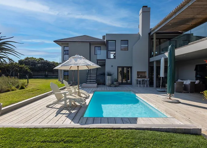 Exclusive Whale Rock 6-Bed Villa With Ocean Views Plettenberg Bay