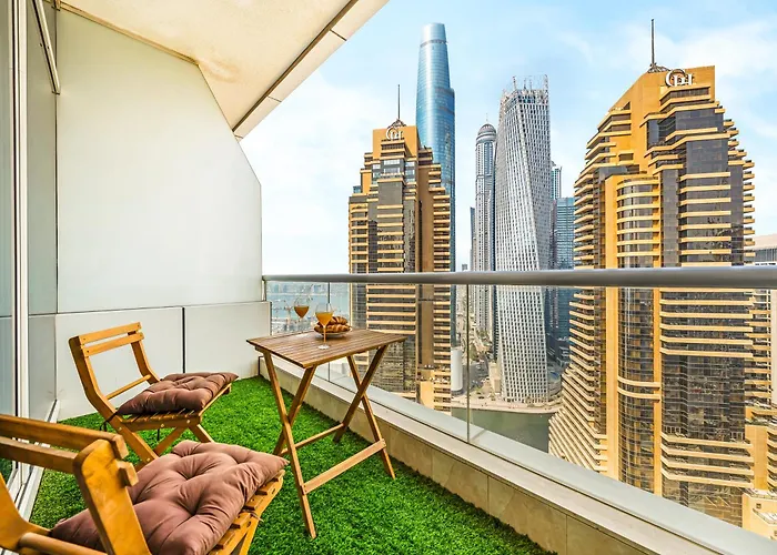 Bright & Stylish Studio With Marina Views Dubai