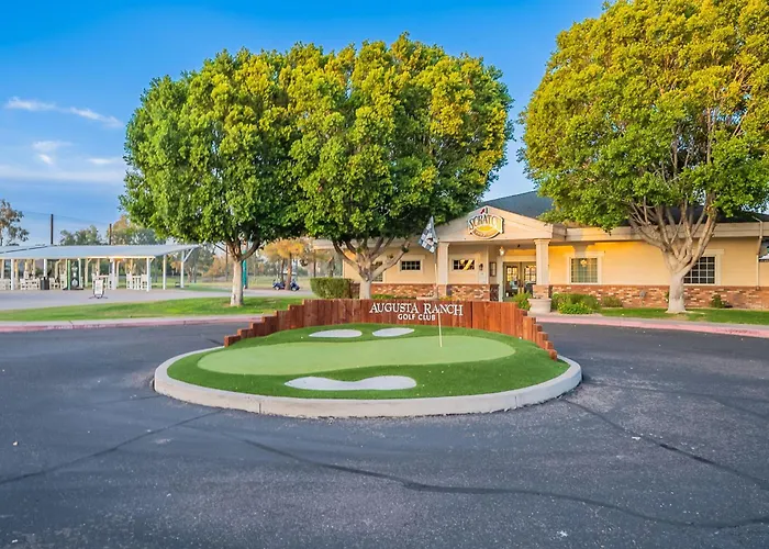 Villa Golf Oasis New Outdoor Kitchen, Pool, 4 King Beds Mesa