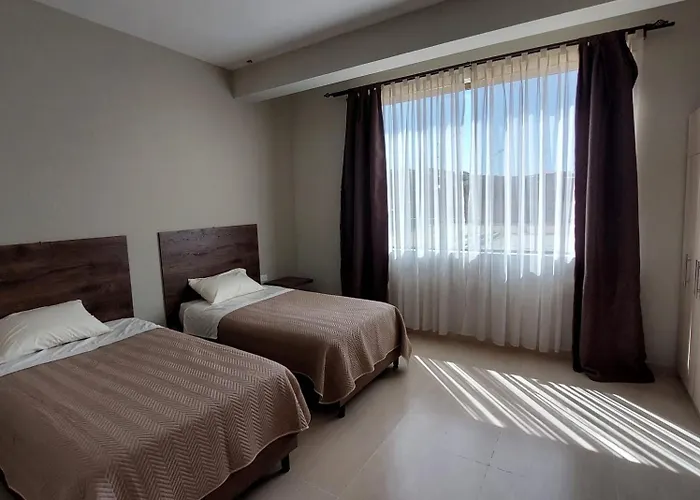 Ferienwohnung Amplio Departamento En Tarija Con Terraza Y Garaje