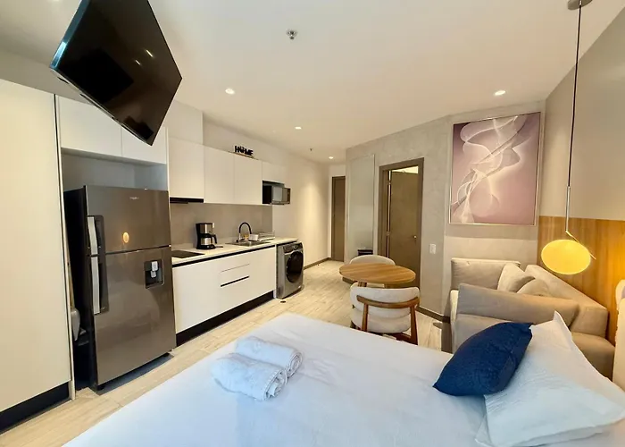 Suite Ejecutiva De Lujo 2 Personas, Wi-Fi, Cafetera, Gym, Jacuzzy, A 3 Minutos Del Parque La Carolina Quito