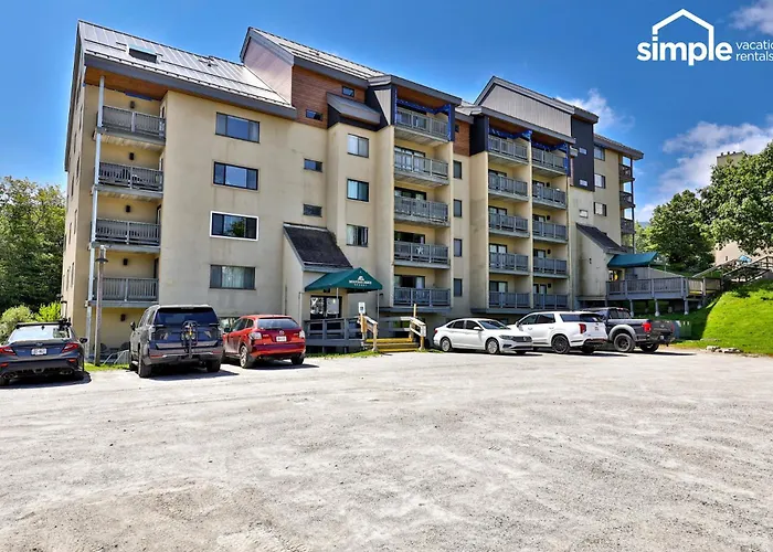 The Snowshed Steps At Mt Green - Walk-To-Lifts Ski Condo With Pools, Ac, Fireplace & Shuttle! Killington