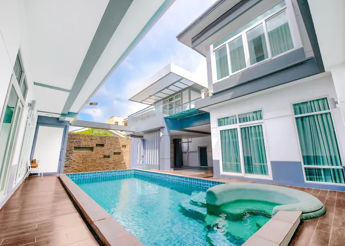 Luxury Pure Modern Pool Villa 5Bed Ktv Gym Nr Bts&Central Bangkok