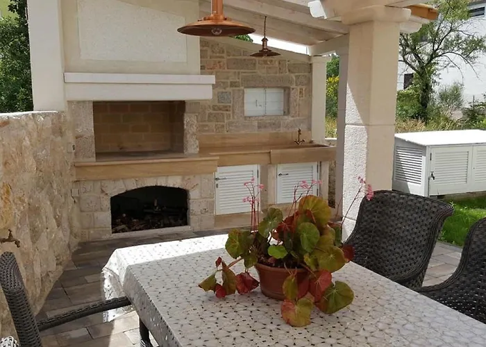 Apartments Villa Rustica St - Two-Bedroom Apartment With Balcony And Shared Pool Prizemlje Zadar