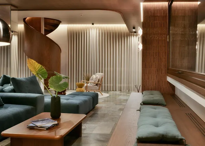 Karyatis Luxury Maisonette By K&K Athen
