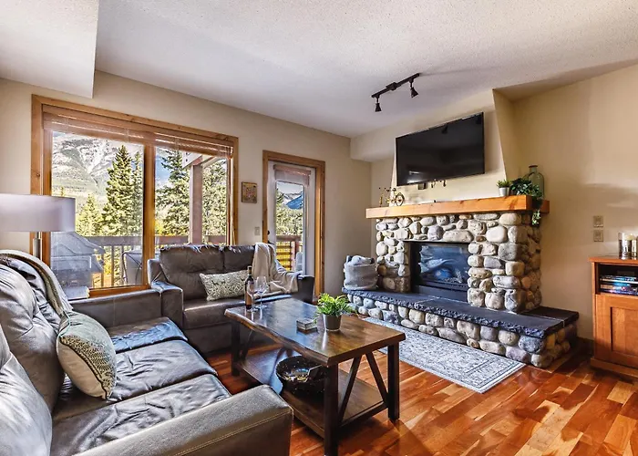 Creekside At Rundle Cliffs Lodge Canmore