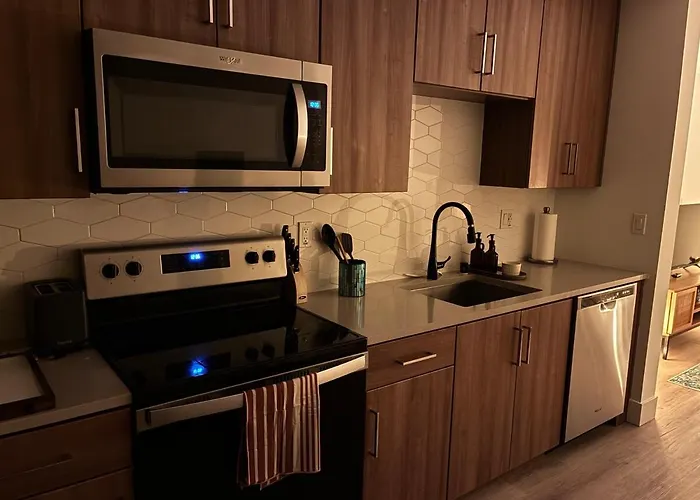Luxury Hollywood Studio With Pool, Parking, Gym Los Angeles