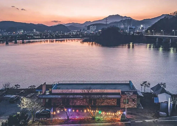 Chuncheon Rivermoon Spa Pension