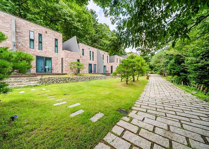 Gapyeong Pension The Q24 Spa N Pool Villa
