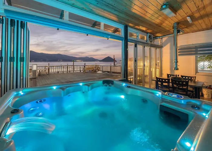 Ganghwado Pension Haemiru Spa Pension Kuk-ch'on
