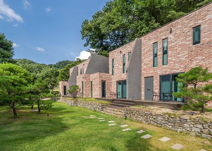 Gapyeong Pension The Q24 Spa N Pool Villa