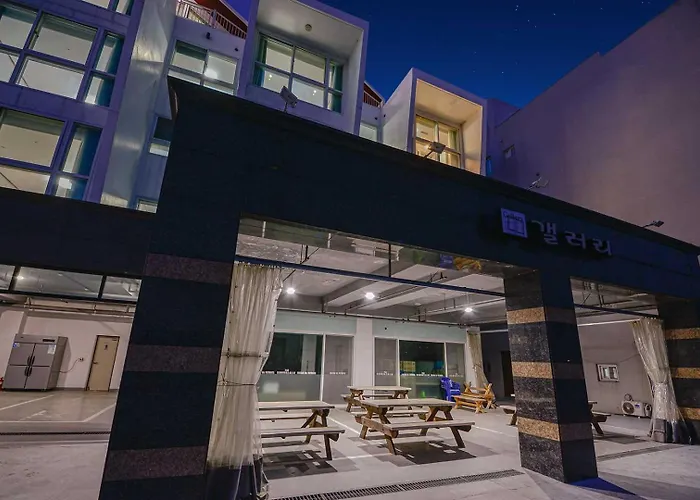 Bada 52 Pension Tongyeong