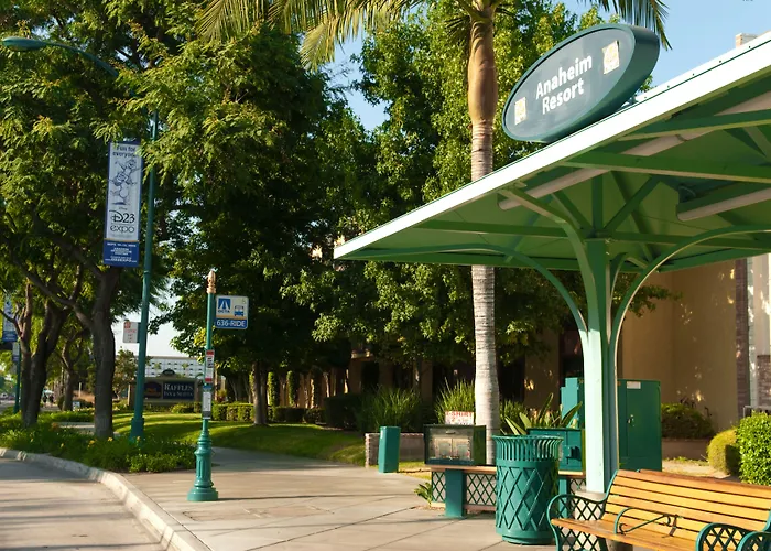 Best Western Plus Raffles Inn&Suites Anaheim