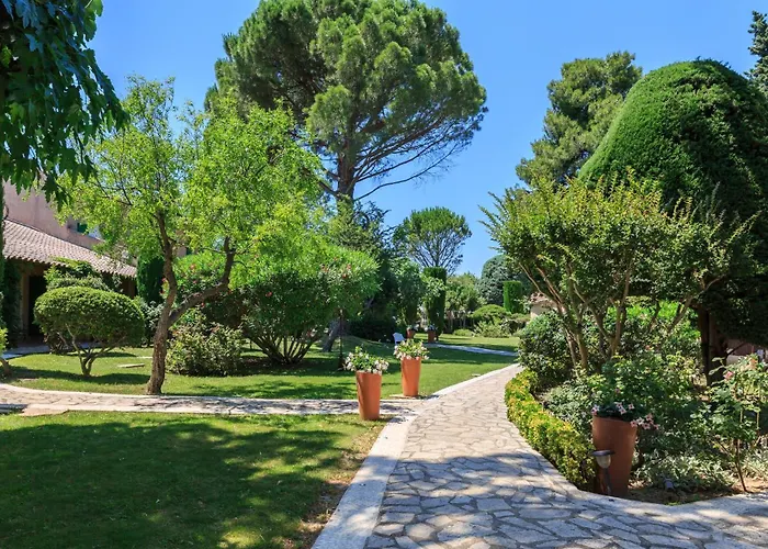 Auberge de Cassagne&Spa Le Pontet 