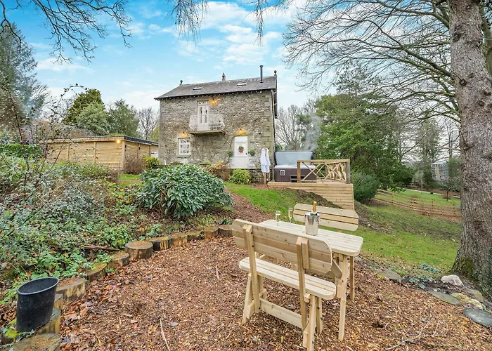Villa The B Hive At Buckstone House Carnforth