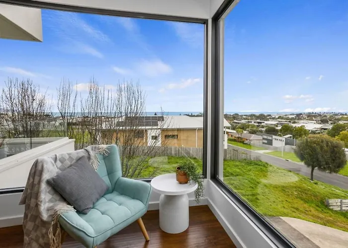 Sunrise Serenity - Modern Luxury Apollo Bay