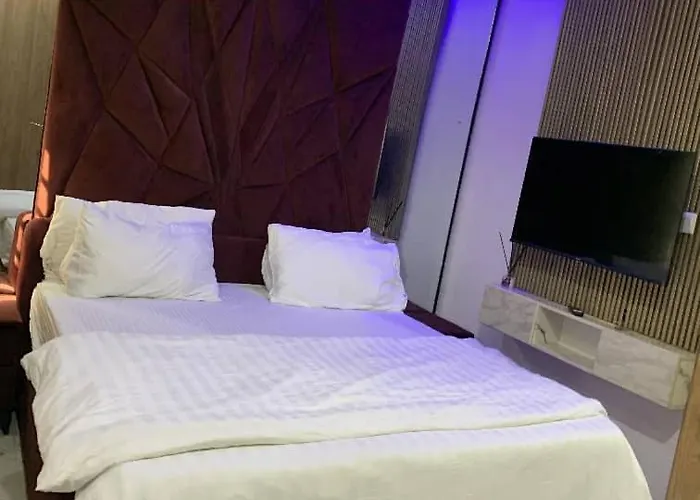 Nins Lux Suites Lekki
