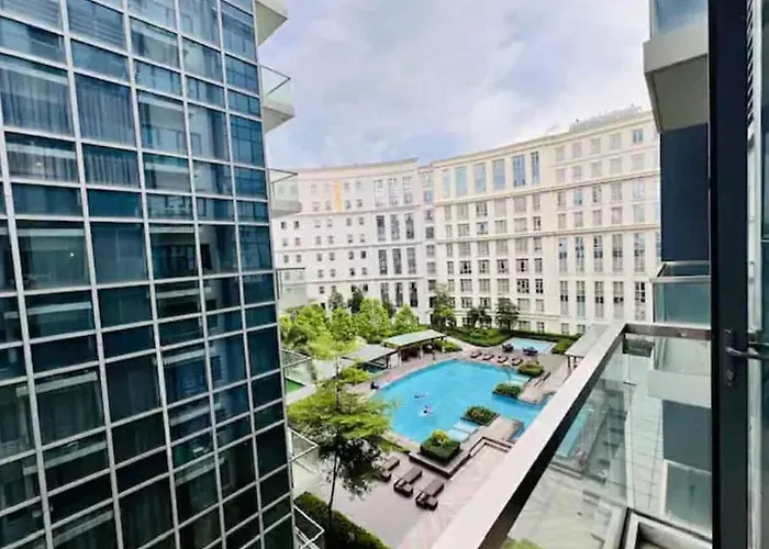 Walkable To And From Naia 3 And Resorts World Manila