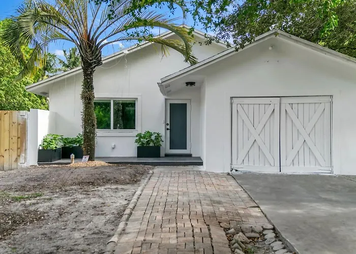 Casa Agape Waterfront Hottub 15 Min To Beach Hollywood