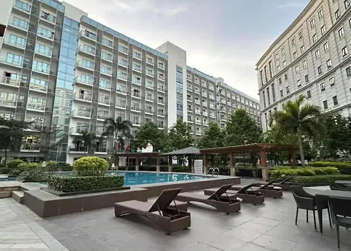 Walkable To And From Naia 3 And Resorts World Manila