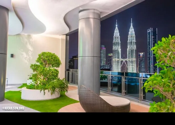 Eaton Kl,1R1B,0 Service,300Mbps,Klcc,2 Pax Kuala Lumpur