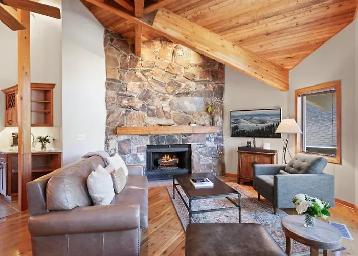 6 - Three Bedroom Ontario Lodge Condo Park Stadt
