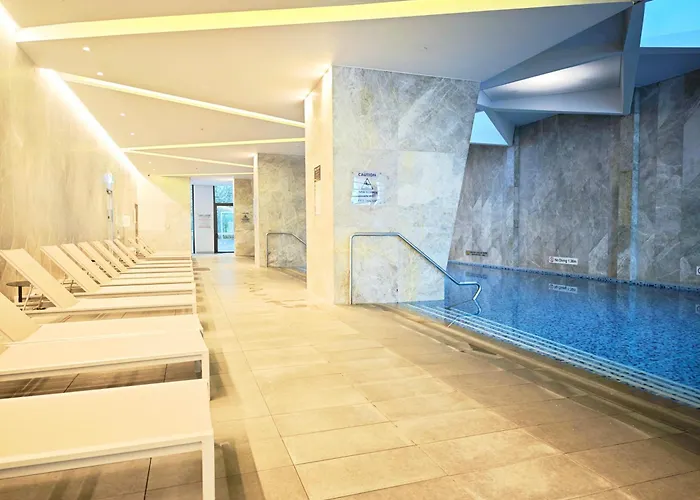 1309 - Melbourne City 2 Bedrooms, Double Beds, High Rise View