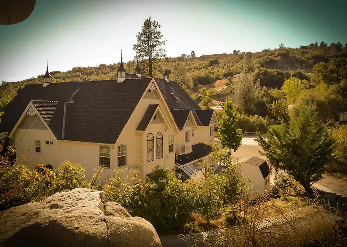 Hounds Tooth Inn Oakhurst