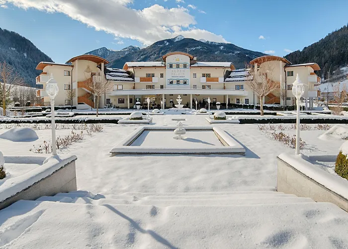 Alpenpalace Luxury Hideaway & Spa Retreat Luttach
