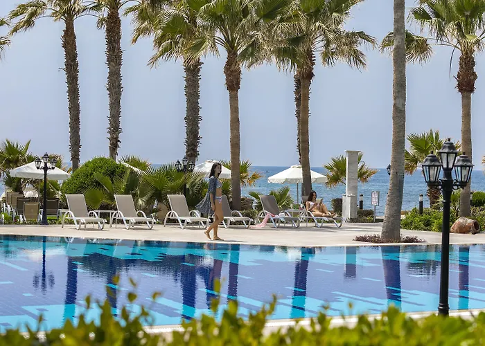 Aquamare Beach Hotel & Spa Geroskipou