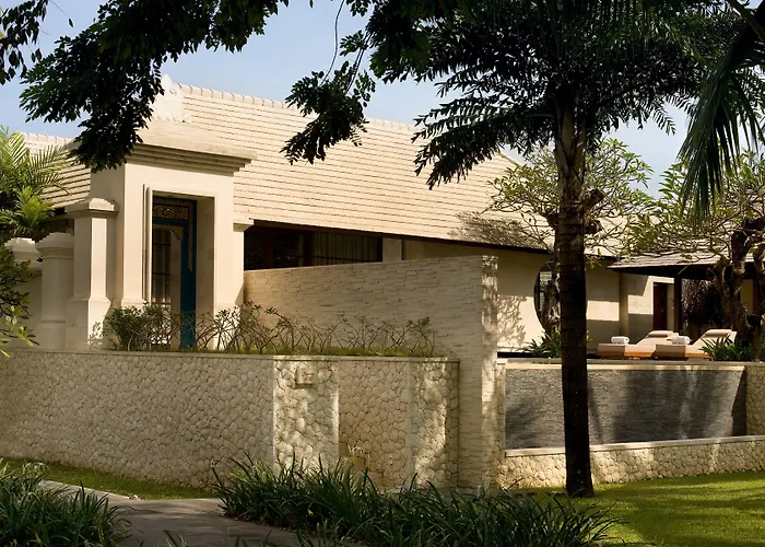 Villa The Royal Santrian Nusa Dua 