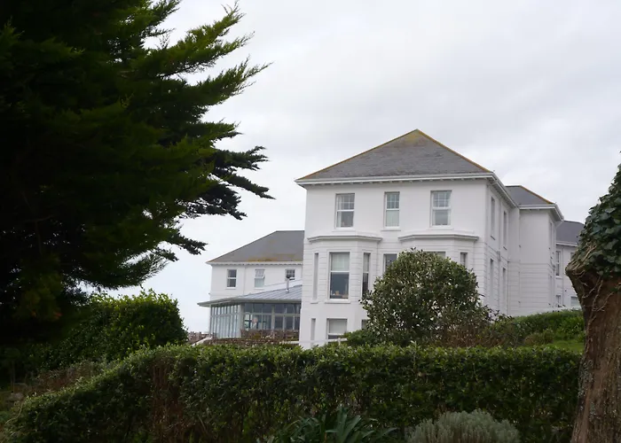 Hotel Polurrian On The Lizard Mullion