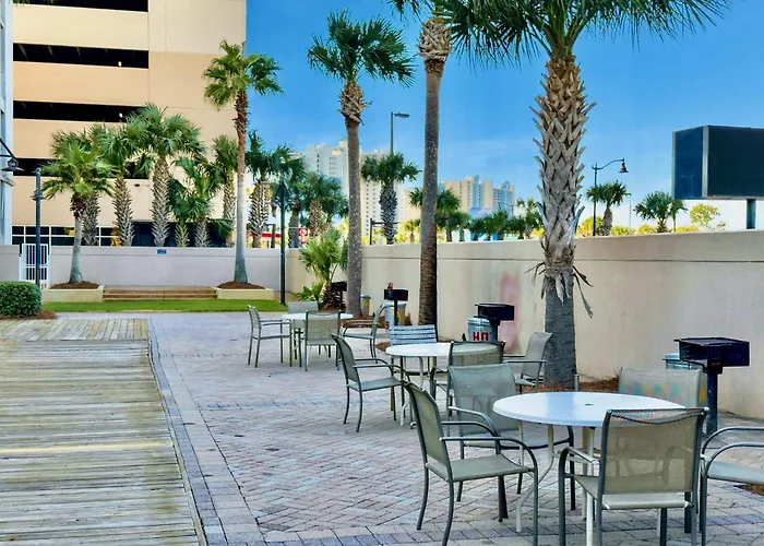 Low Floor 3Bd Plus Bunks Condo! Family Resort! 5 Pools! Free Beach Chair Service! Panama Stadt