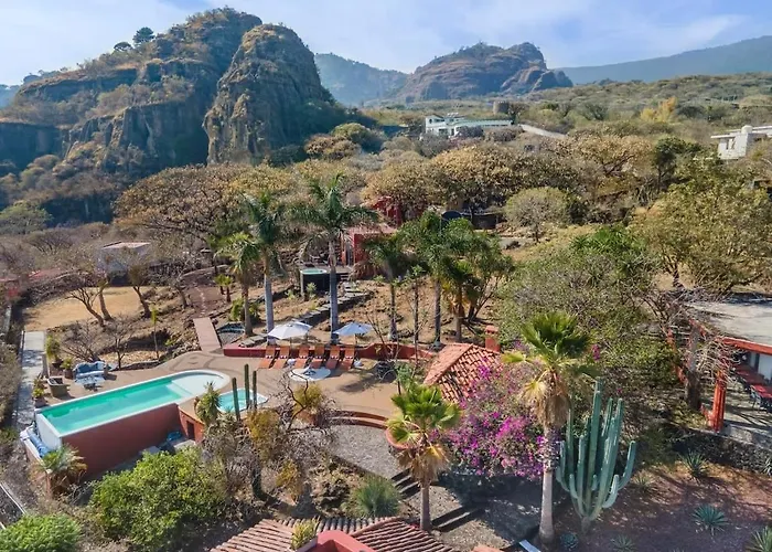 Tepoztlan — Private 5-Casita Mountain Retreat Tepoztlán