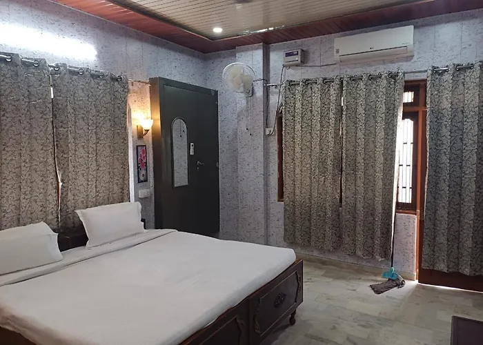 Baba Paying Guest House Varanasi