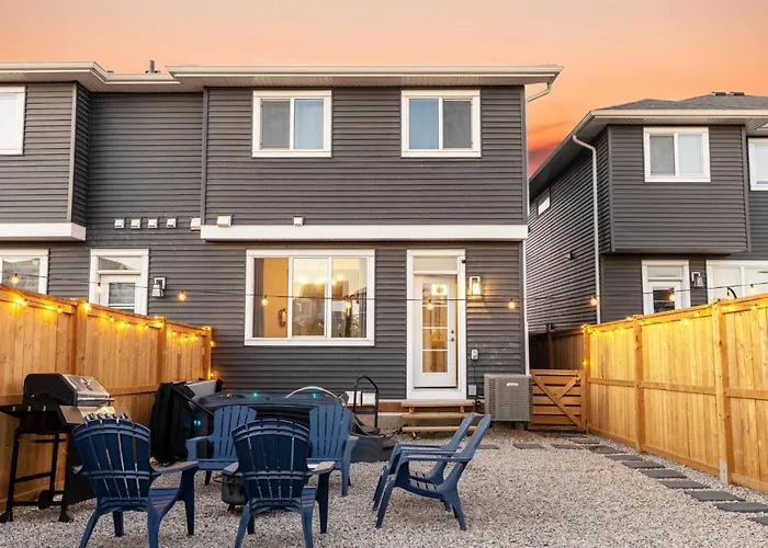 Cowboy Chalet Se|Ac|Games|King Bed|20 Min To Dt YYC