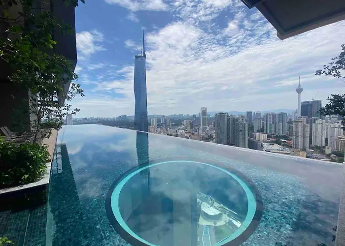 Lucentia Infinity Pool Suit Kuala Lumpur