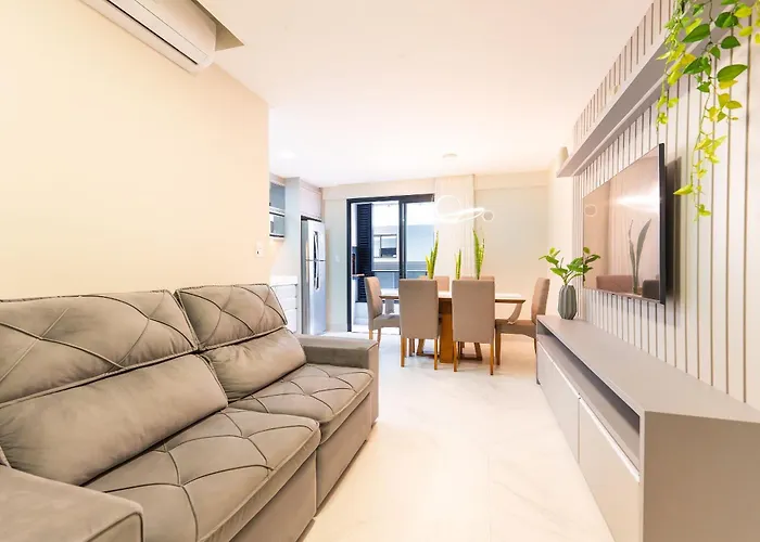 Excelente Apartamento Em Bombas Com Piscina Bombinhas