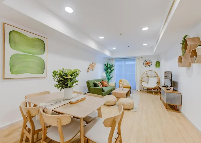 Boho Style 2Bhk Apartment With Sea View Next To Tram Station Dubai