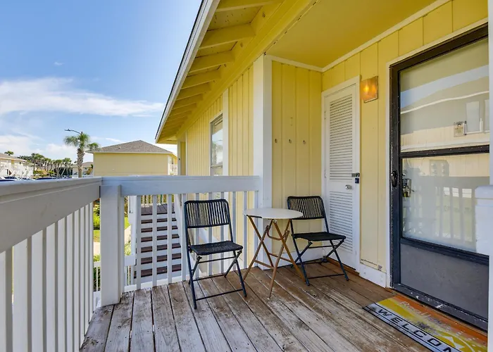 2 Mi To Harborwalk Village: Cozy Condo W/ Balcony Destin