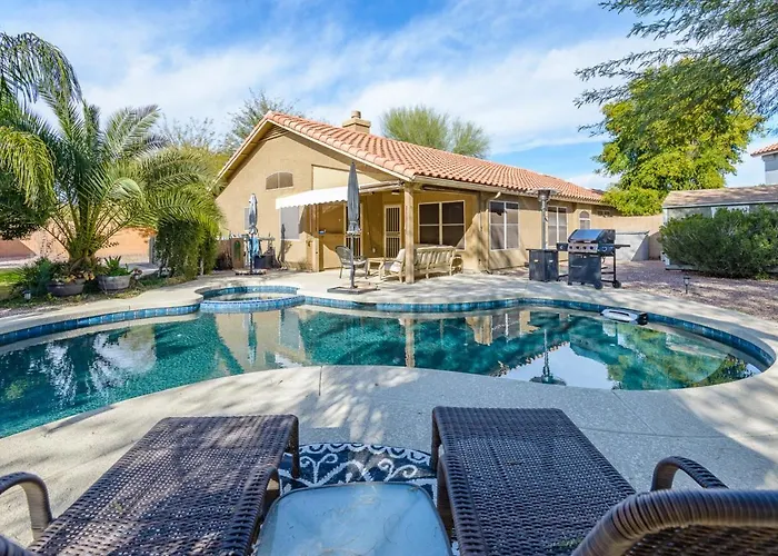 Luxe Desert-Chic 3Br With Heated Pool, Spa, And Grill Mesa