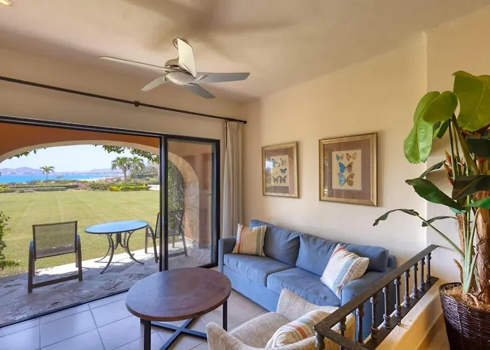 Relaxing Beachfront Condo San José del Cabo