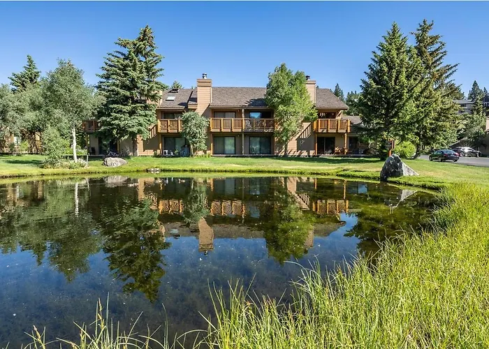Scenic Views Hot Tub Ski Shuttle Pet Friendly Mammoth Lakes