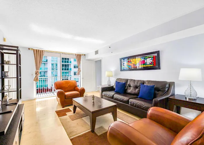 Poolside Stay In The Heart Of Brickell Miami