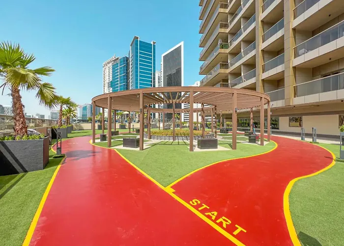 Front Burj View - 6Min To Dubai Mall - Pool - Gym