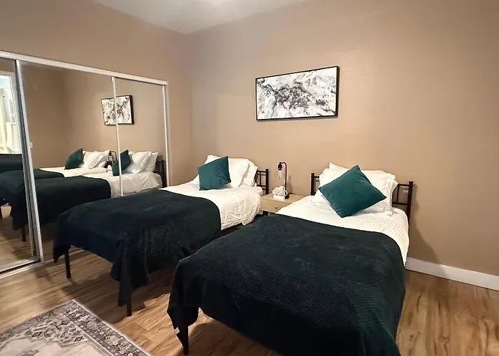 Great Amenities, Pool, Sauna Gym Phoenix